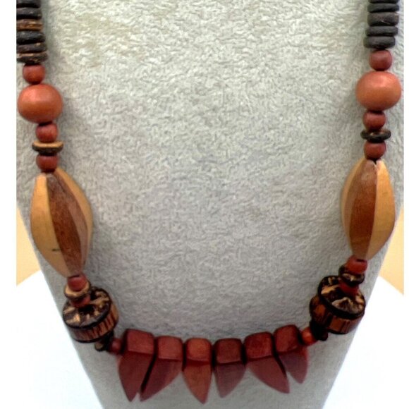 Vintage Bohemian Wooden Beaded Necklace.  C19 - Picture 1 of 12